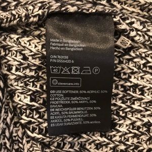 H&M Sweaters - H&M High Neck Balloon Sleeve Sweater (Size S) H&M Sweaters - H&M High Neck Balloon Sleeve Sweater (Size S)